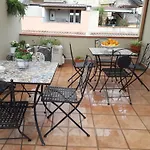 A Casa Tua Affitti Brevi Couette-café