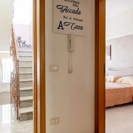 A Casa Tua Affitti Brevi Bed & Breakfast 4*